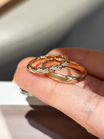 18K Rose Gold Lab Grown Diamond Couple Wedding Rings (0.121ct D Color) – Twisted Design