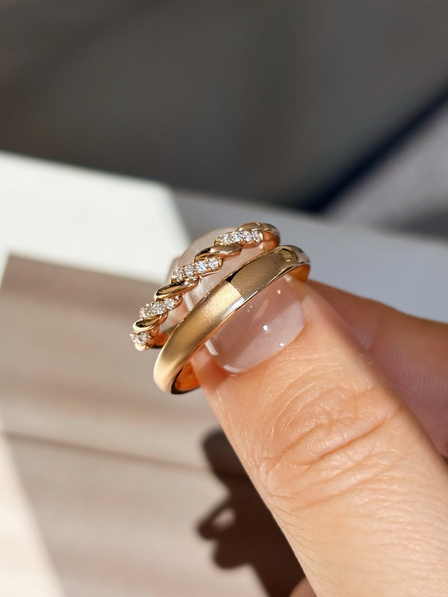 18K Rose Gold Lab Grown Diamond Couple Wedding Rings (0.121ct D Color) – Twisted Design
