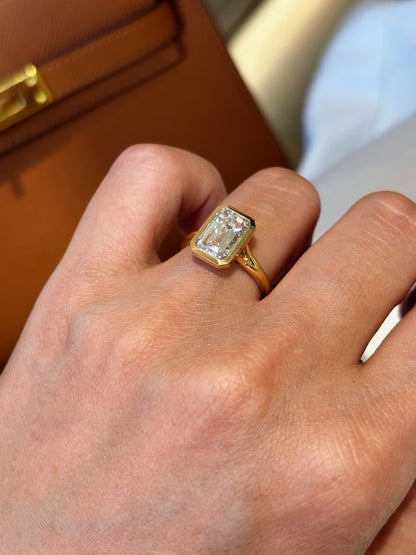 18K Yellow Gold 3.027ct D Color Emerald Cut Lab Grown Diamond Bezel Set Ring - "Nova Solitaire" Collection