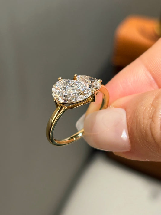 18K Yellow Gold 1.5ct D Color Oval Cut Lab Grown Diamond Toi Et Moi Ring - "Duet Bloom" Collection