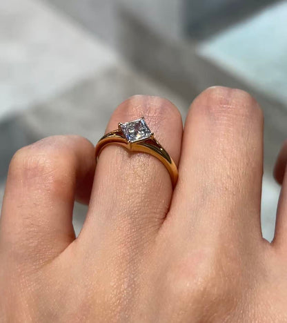 18K Yellow Gold 1ct D Color VVS2 Princess Cut Lab Grown Diamond Solitaire Ring - "Prism Solitaire" Collection
