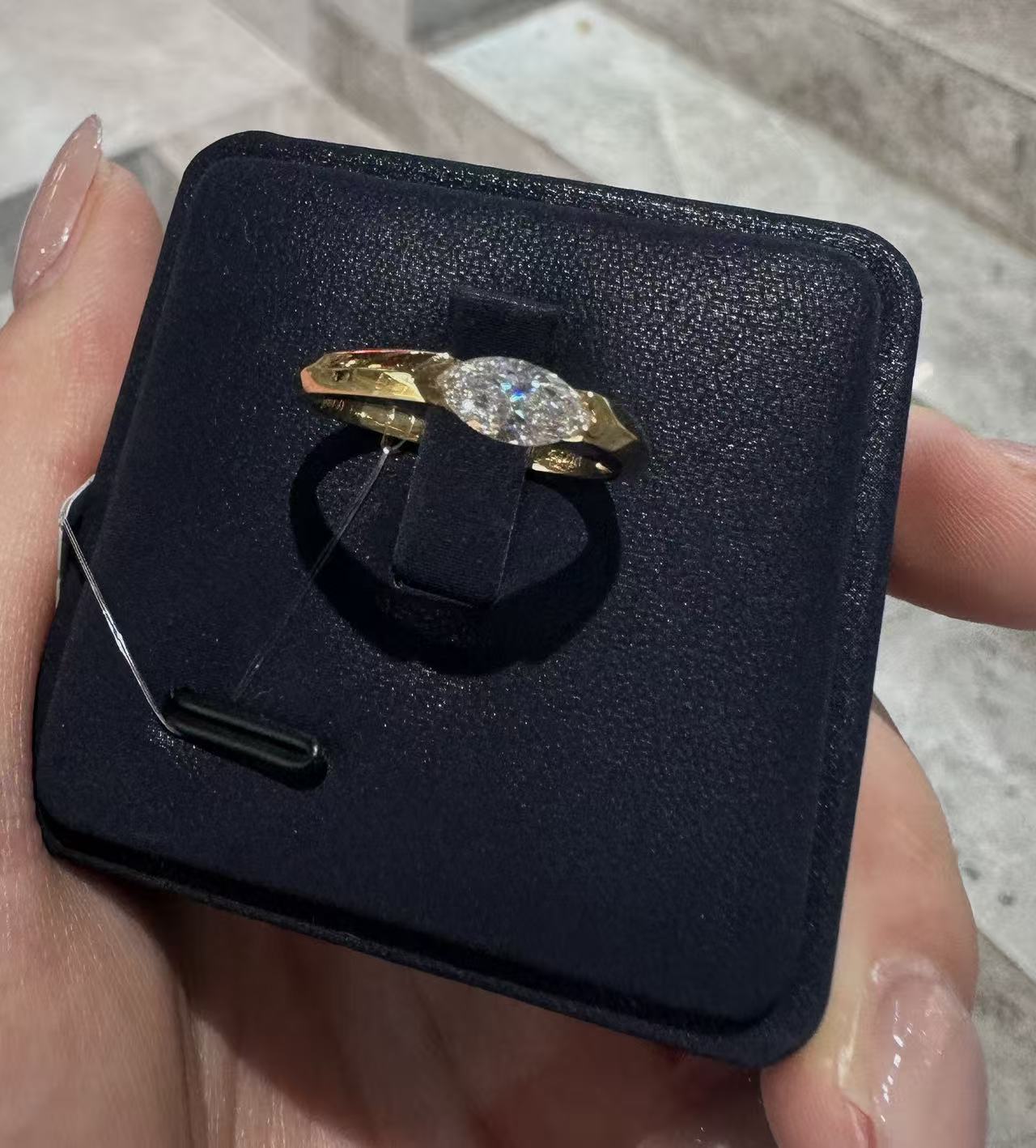 18K Yellow Gold 0.51ct D-E Color VVS1-VVS2 Oval Cut Lab Grown Diamond Solitaire Ring - "Elegant Oval" Collection